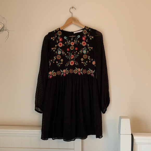 Embroidered Spring Dress - Picture 4 of 6